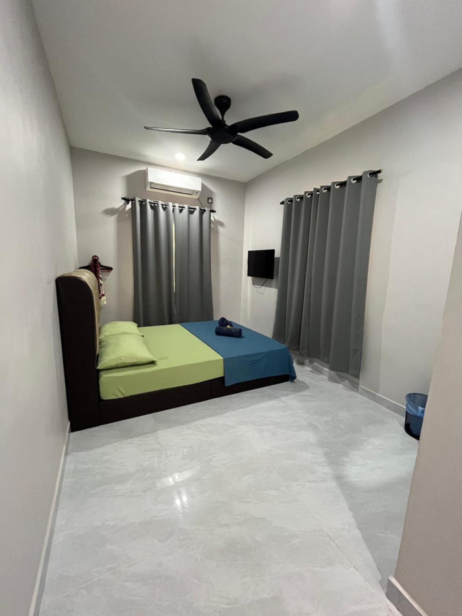 Razak Guest House Setiu Buitenkant foto